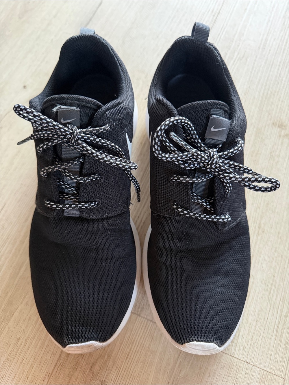 NIKE roches shoes
